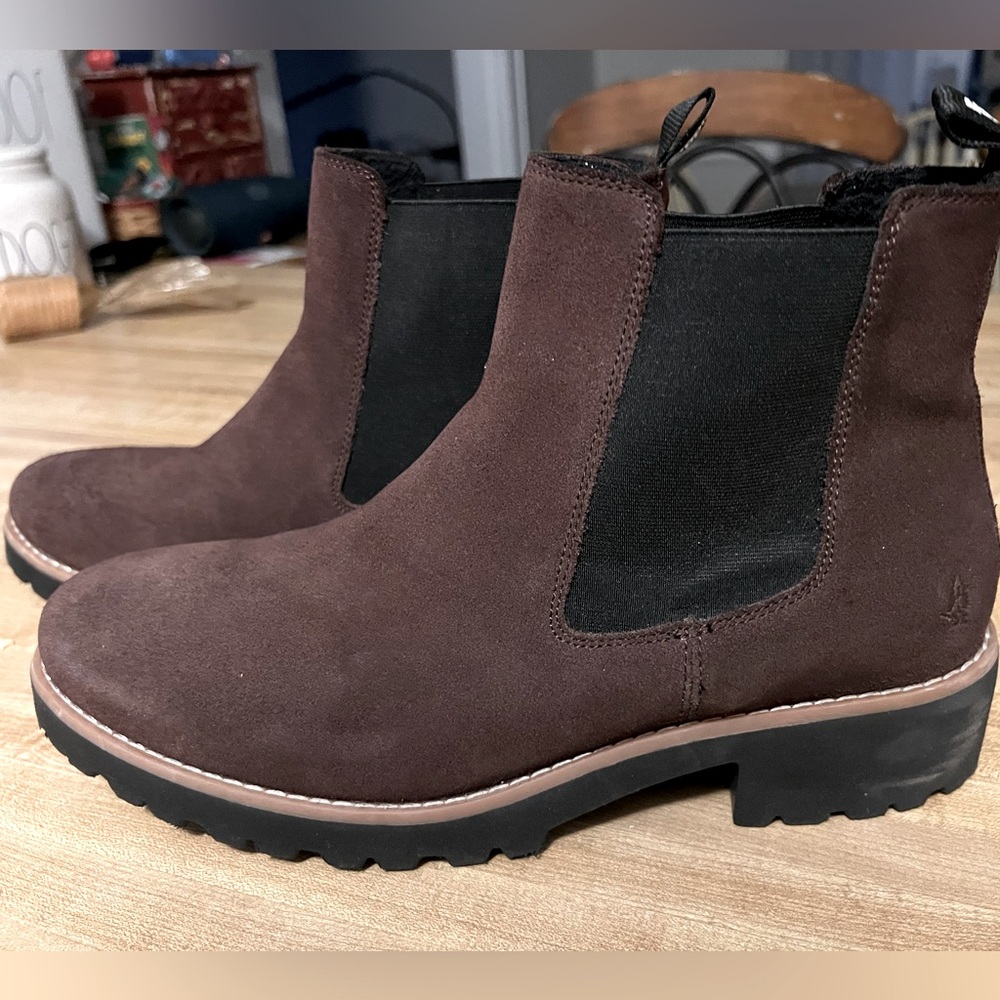 Women’s Hush Puppies “Amelia” Chelsea boot size 12